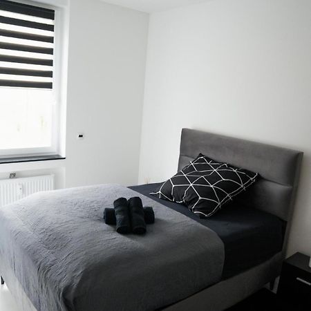 Ferienwohnung Hills Дуйсбург Екстериор снимка