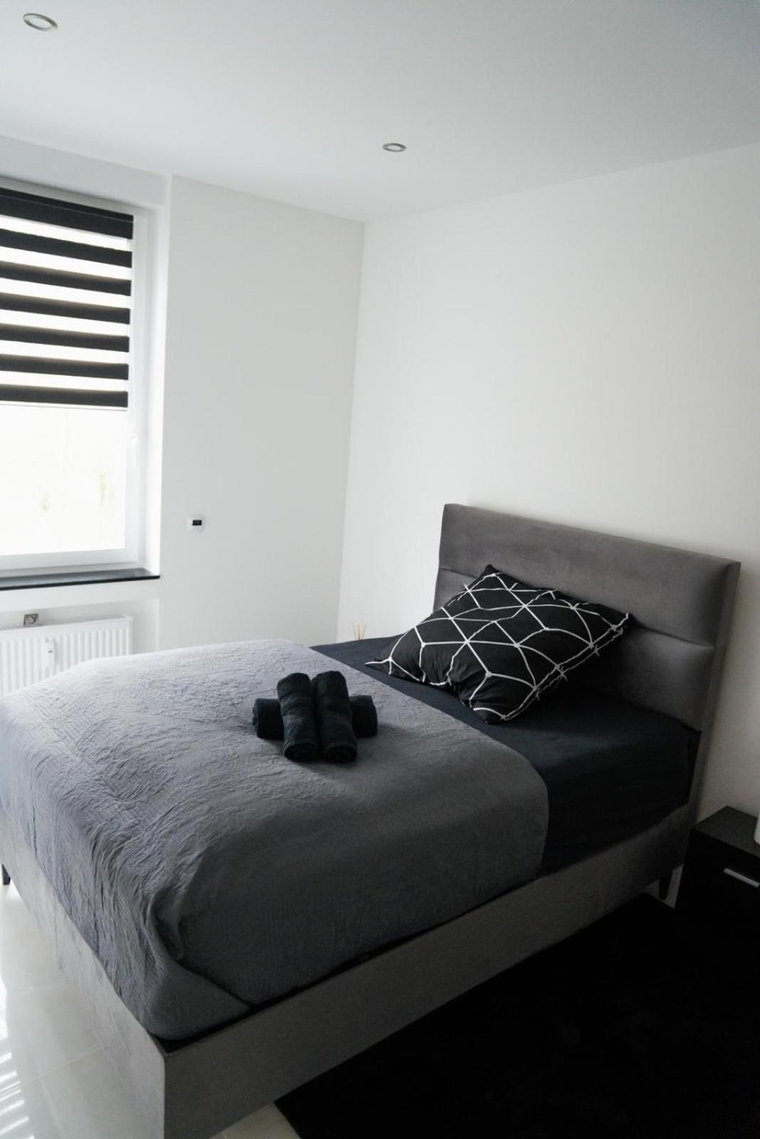 Ferienwohnung Hills Дуйсбург Екстериор снимка