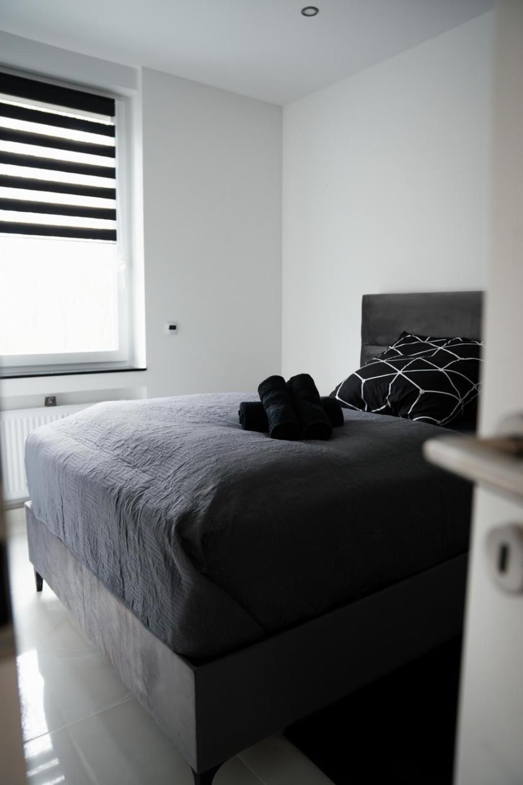 Ferienwohnung Hills Дуйсбург Екстериор снимка