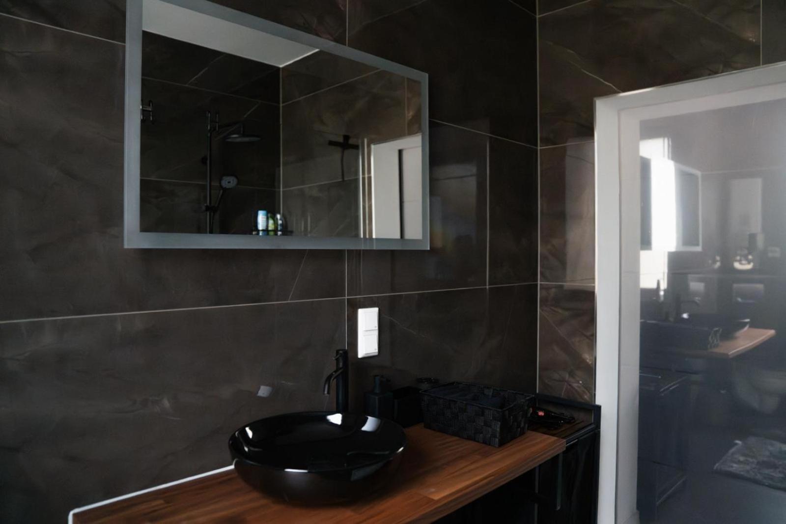 Ferienwohnung Hills Дуйсбург Екстериор снимка