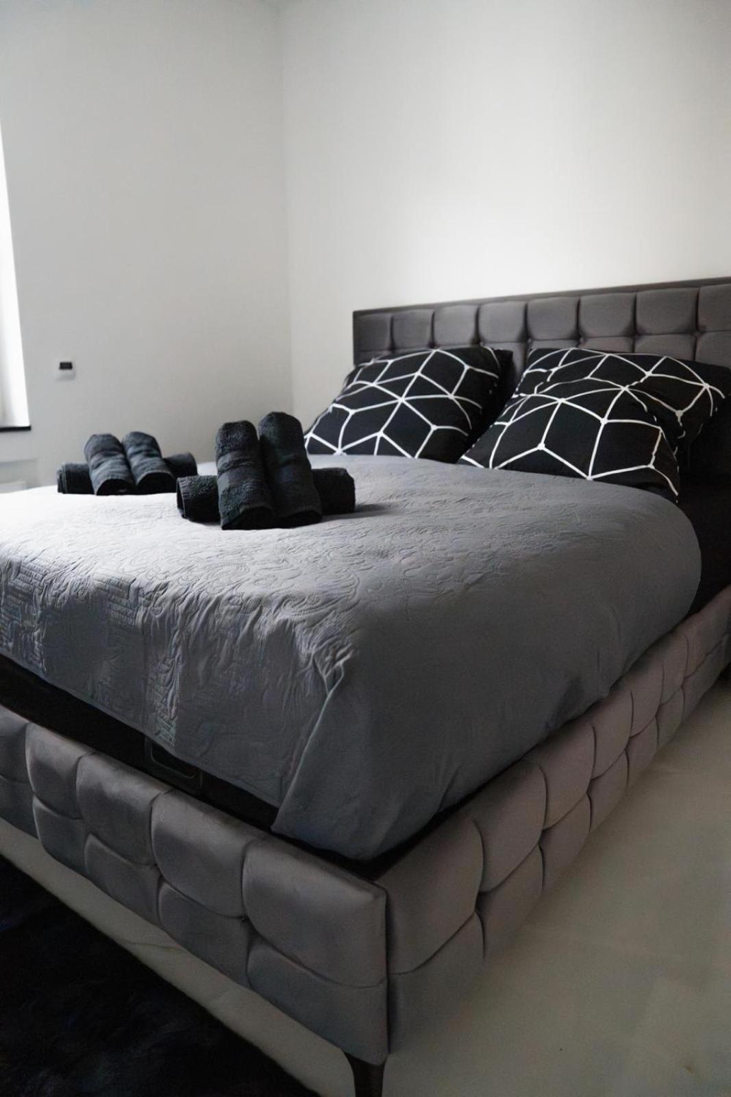 Ferienwohnung Hills Дуйсбург Екстериор снимка